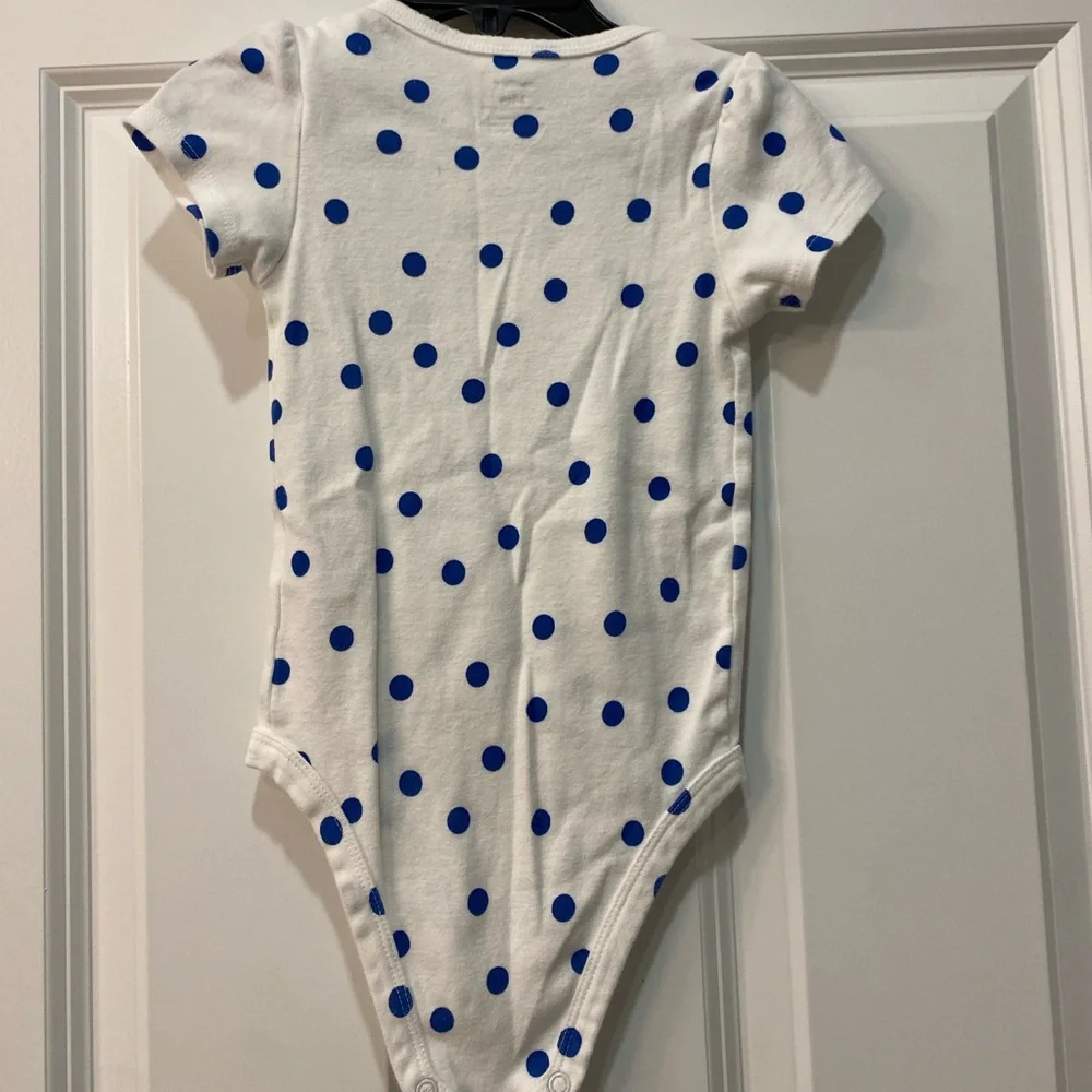 Carter’s 24 month short sleeve onesie